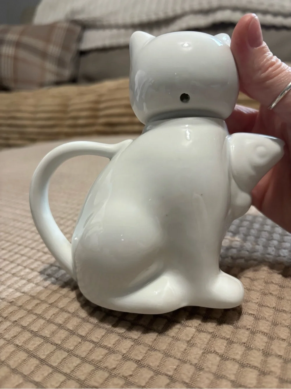 White Cat Ceramic Teapot - Cute Cat-Shaped Tea Mug